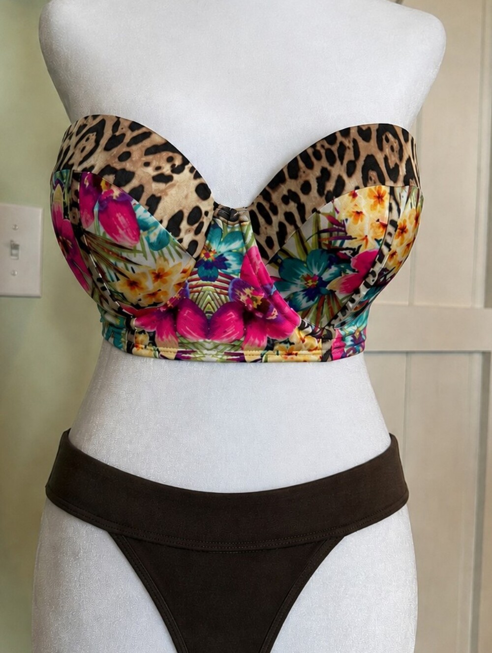 Victoria's Secret Top 36D Bottom M Multicolor Leopard & Floral Strapless Bikini